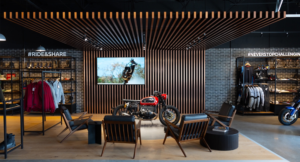 Roswell-Fireplace Area