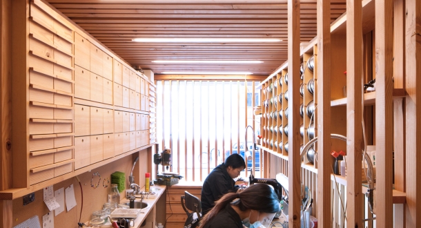 The intricately organized and designed workshop allows immediate access to all t