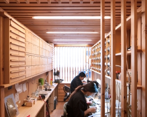 The intricately organized and designed workshop allows immediate access to all t